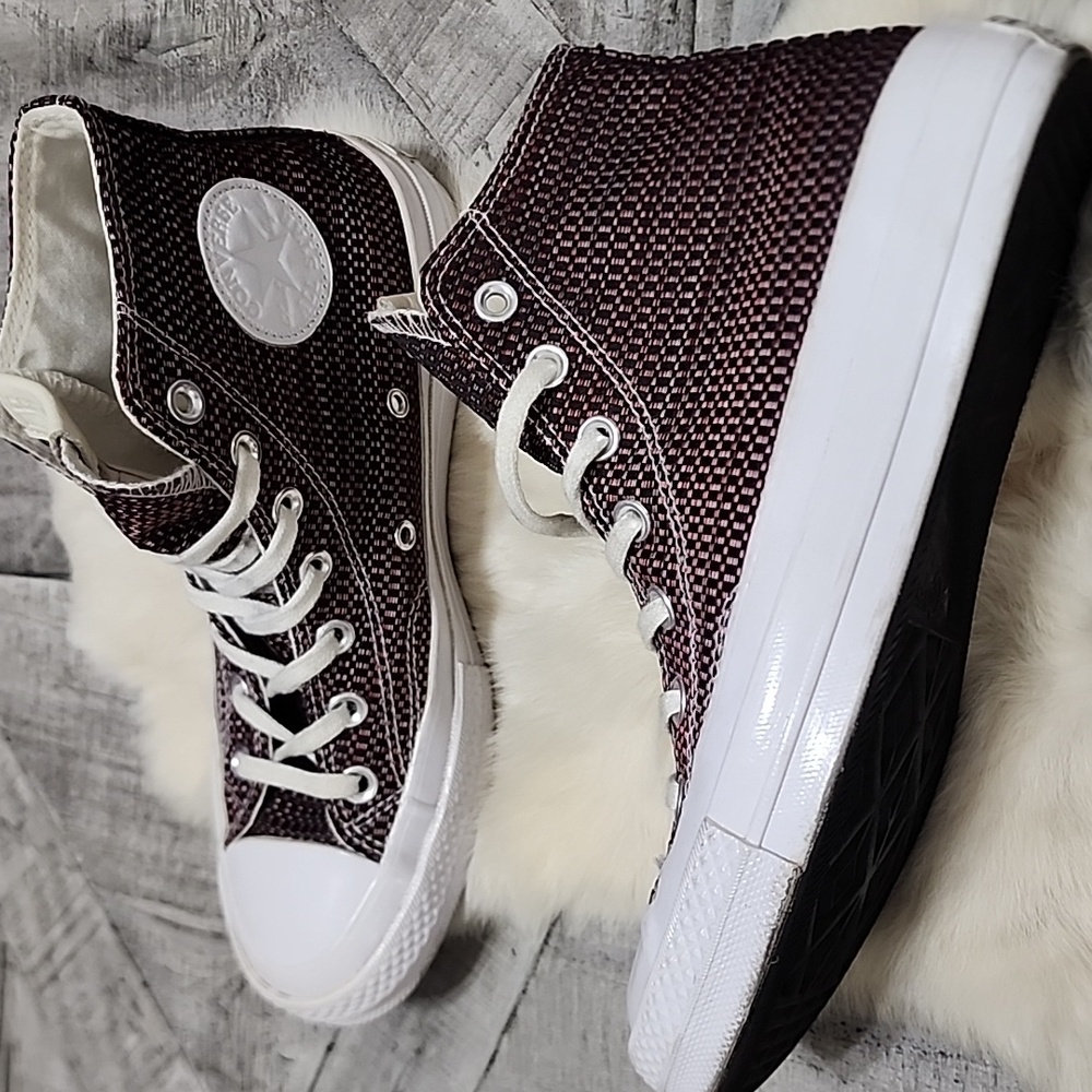 Converse High-Top Sneakers in Black and Burgundy Woven - Picture 2 of 5